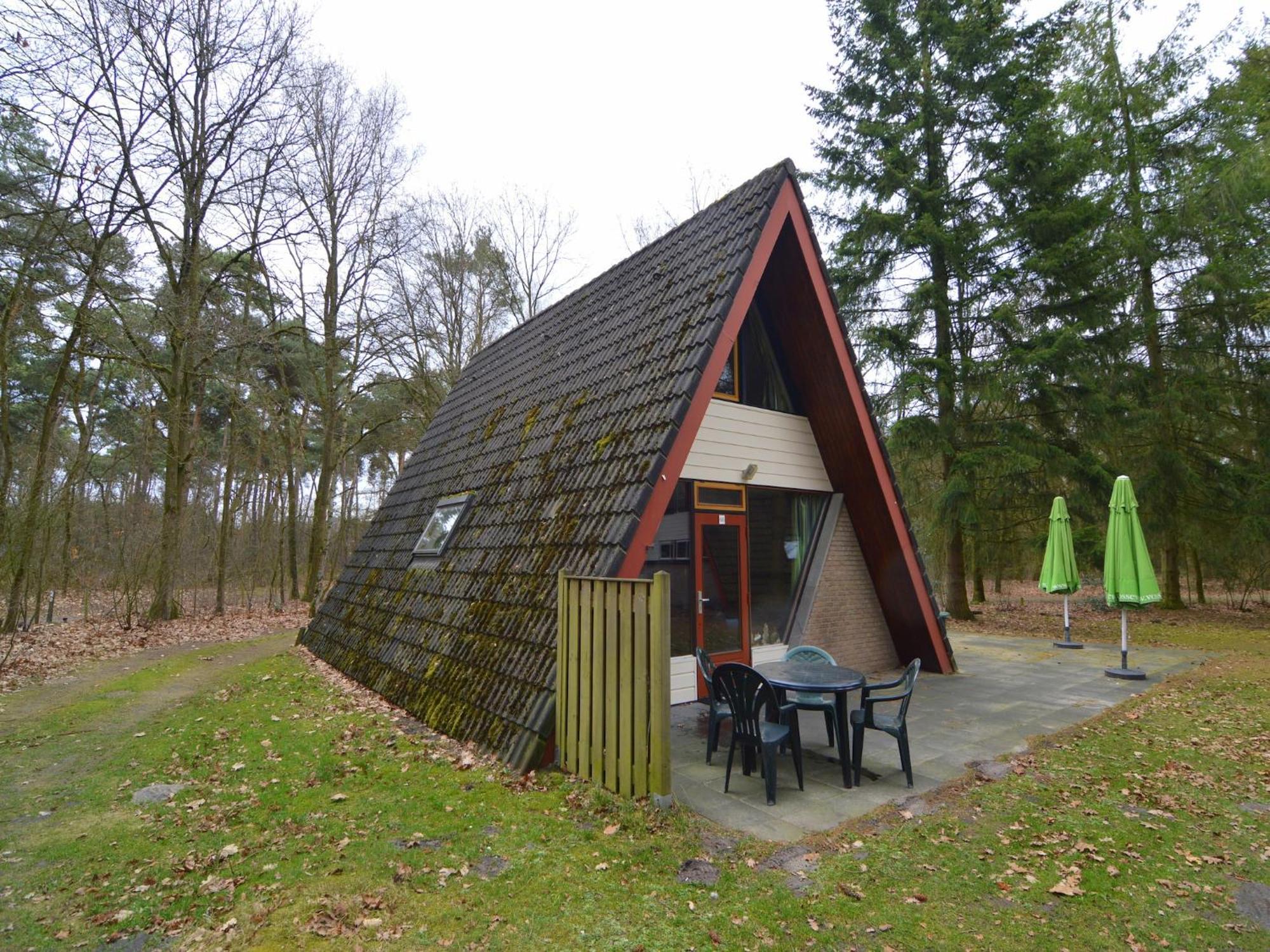 Lovely Holiday Home In Limburg Amid Lush Forest Stramproy Екстер'єр фото